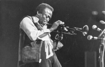 100 năm kể từ khi Miles Davis ra đời: nghệ sĩ kèn trumpet đã trở thành một trong những nhạc sĩ nhạc jazz vĩ đại nhất thế kỷ 20 như thế nào
