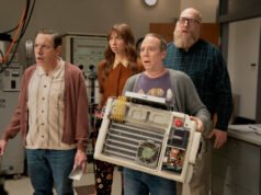 Stuart thất bại trong việc cứu vũ trụ: đoạn giới thiệu phần phụ của Lý thuyết Big Bang chuyển sang đa vũ trụ