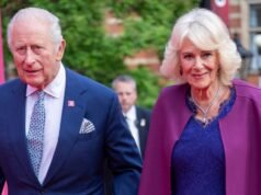 “Bà ấy bắt đầu suy sụp”: Hoàng hậu Camilla “kiệt sức” trước sự cố chấp của Charles III