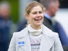 “Không có đãi ngộ đặc biệt”: Quý bà Louise Windsor bắt đầu công việc “bình thường” và khiến mọi người ngạc nhiên