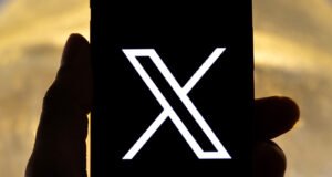 X/Twitter hứa sẽ xem xét nội dung căm thù và khủng bố trong vòng 24 giờ ở Anh