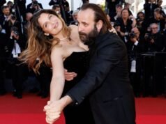 Liên hoan phim Cannes: Vincent Macaigne và Laetitia Casta khiêu vũ cuồng nhiệt trên thảm đỏ