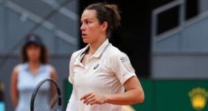 Loïs Boisson phát biểu trước khi bước vào Strasbourg Internationaux