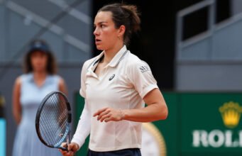 Loïs Boisson phát biểu trước khi bước vào Strasbourg Internationaux