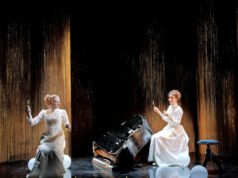 Tài năng của Florent Siaud thắp sáng Studio-Théâtre de la Comédie-Française