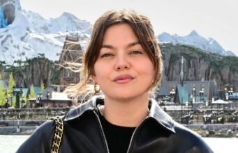 Louane kết hôn: trong bộ váy trắng lộng lẫy, nữ ca sĩ nói “đồng ý” với người yêu Florian