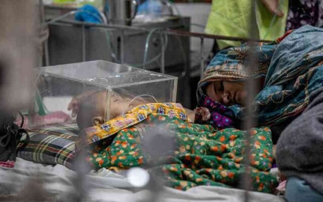 Trẻ em tử vong gia tăng sau đợt bùng phát