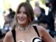 Carla Bruni-Sarkozy: thoát khỏi nỗi lo pháp lý của chồng, cô vào vai ngựa vằn tại Liên hoan phim Cannes
