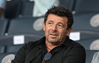Patrick Bruel bị buộc tội hiếp dâm: cuộc khám xét này diễn ra trong căn hộ ba tầng ở Paris của anh ta