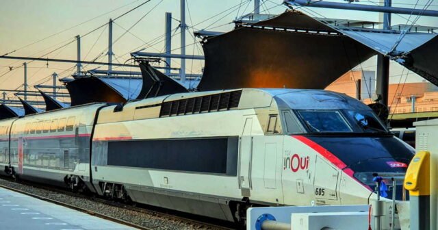 Đòn giáng mạnh vào SNCF, việc giao các chuyến tàu