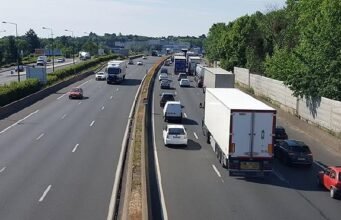 Đỏ, cam, xanh: màu sắc của Lễ Hiện Xuống cuối tuần trên các con đường ở Indre-et-Loire