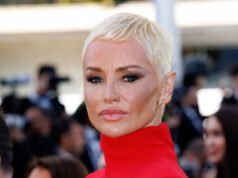 Cannes 2026: Đối mặt với cáo buộc nghiêm trọng từ người yêu cũ, Adriana Karembeu ra mắt bộ đồ mới trên thảm đỏ