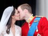 Kate và William: Một miếng bánh cưới 15 năm tuổi của họ sẽ được bán với giá điên rồ