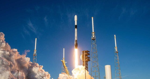 SpaceX: những điều bạn cần biết trước khi đăng ký