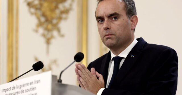 Sébastien Lecornu ở tuyến đầu đối mặt với cuộc khủng