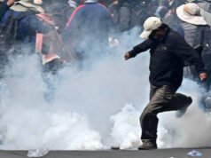 Người Bolivia yêu cầu tổng thống từ chức trong cuộc biểu tình rầm rộ mới