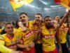 Bóng đá. Lens thống trị Nice và giành chức vô địch Coupe de France đầu tiên trong lịch sử