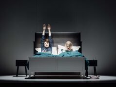 Với “Cảnh hôn nhân”, Markus Öhrn vạch trần sự lừa dối của cặp đôi