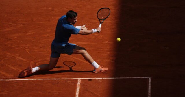 theo dõi ngày đầu tiên của Roland-Garros