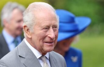 Charles III yêu cầu được gặp lại Archie và Lilibet nhưng đưa ra một số điều kiện đáng ngạc nhiên.