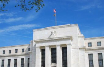 Lãi suất: Fed, ECB… Ngân hàng trung ương đang thay đổi hướng đi, CAC 40 thận trọng, đồng franc Thụy Sĩ thắng?