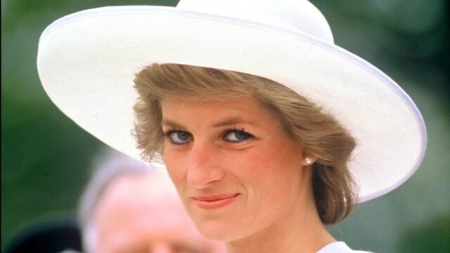 Lady Diana và Sarah Ferguson: một mụn cóc ở lòng