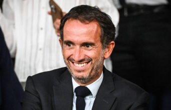 Alexandre Bompard, chuyên gia thầu phụ và là người bạn lớn của các cổ đông tái bổ nhiệm vào vị trí lãnh đạo Carrefour
