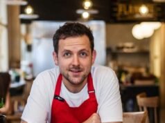 Alsace. Denis Schwebel, đầu bếp đã ra mắt món bánh tarte flambée ở Bogota, Colombia