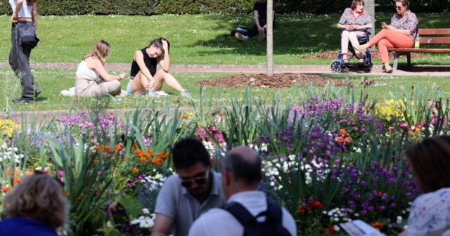 Alsace. Lần đầu tiên nhiệt độ đạt 30°C trong năm