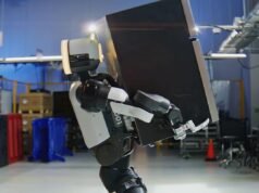 Atlas nâng tủ lạnh mini: Robot hình người của Boston Dynamics dường như đã sẵn sàng cho công việc công nghiệp