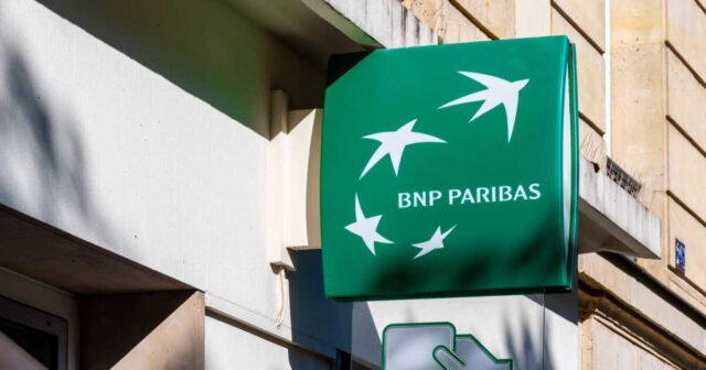 BNP Paribas, Crédit Agricole, SG… Trên thị trường chứng khoán,