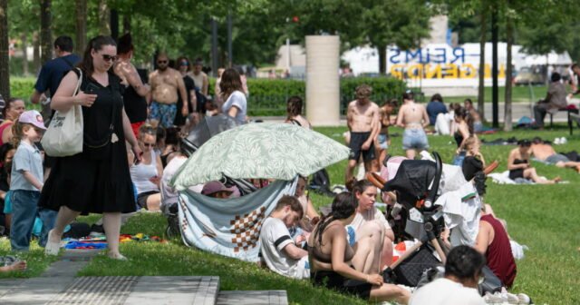 Bản đồ tương tác. 35,7°C ở Nantes, 34 ở Angers...