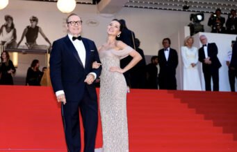 Bị Hollywood tẩy chay, Kevin Spacey bước lên thềm LHP Cannes