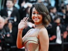Cannes 2026: Léna Situations gây ấn tượng với màn lưng trần lộng lẫy trong lễ bế mạc (Video)