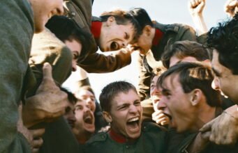 Cannes 2026: Với “Coward”, Lukas Dhont mắc kẹt trong chiến hào của Đại chiến