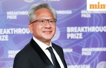 Câu nói trong ngày của Jensen Huang về sự bùng nổ AI: “Chúng ta đang chuyển từ một thế giới mà chúng ta phải hiểu về máy tính sang…”.