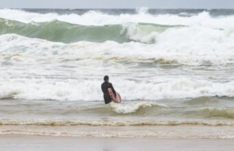 Gironde. Hai người tắm chết, bị dòng nước Baïnes cuốn trôi