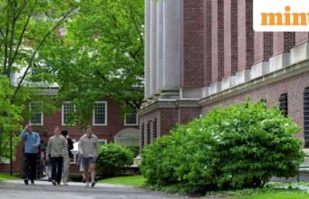 Harvard chuyển sang hạn chế điểm A trong các khóa học đại học để tăng cường tiêu chuẩn học tập