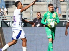 Ligue 1. Racing Club de Strasbourg đã lỡ chuyến bay của Robin Risser như thế nào
