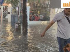 Người dân Bangalore đóng cửa cơ sở hạ tầng thành phố sau 10 phút mưa gây ngập úng: ‘Tôi không thể lãng mạn hóa nó’