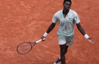 Roland Garros. Khởi đầu tuyệt vời, bầu không khí Davis Cup, PSG… Moïse Kouame, cái kết của thiên anh hùng ca