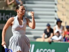 Roland-Garros. “Mừng là mọi người còn sống”, Marta Kostyuk người Ukraine rơi nước mắt sau chiến thắng
