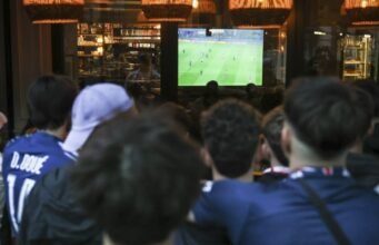 TV bar tắt trong loạt sút luân lưu giải phóng, CĐV PSG bức xúc