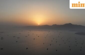 Tin tức Iran-Mỹ: Tehran cho biết 28 tàu đã vượt qua eo biển Hormuz trong 24 giờ dưới sự giám sát của IRGC