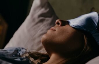 “Tôi có thể ngủ hai hoặc ba tiếng mỗi buổi chiều”