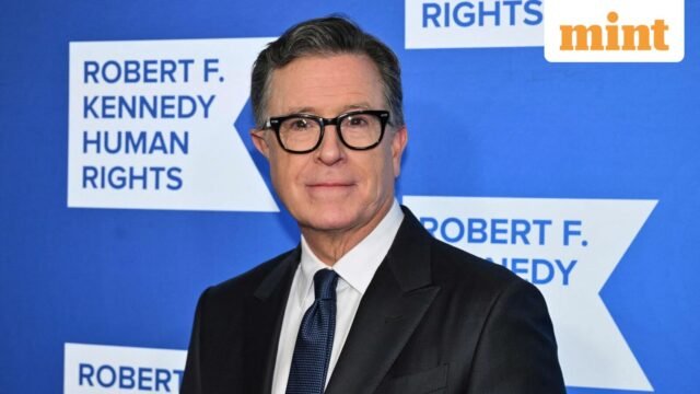 Vài giờ sau khi rời CBS, Stephen Colbert trở lại