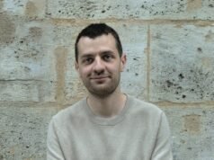 Yoann Nabat cảnh báo: “Với mạng lưới camera giám sát, chính phủ có thể định vị địa lý toàn bộ người dân Pháp theo thời gian thực”.