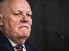 cựu ứng cử viên tổng thống François Asselineau bị đưa vào tù