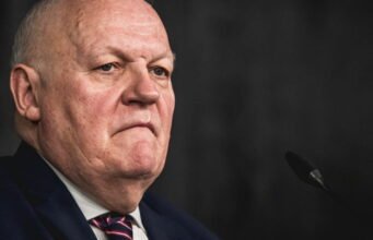 cựu ứng cử viên tổng thống François Asselineau bị đưa vào tù