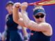 khỏi bệnh ung thư vú, nhà vô địch đấu tranh người Canada Gabriela Dabrowski